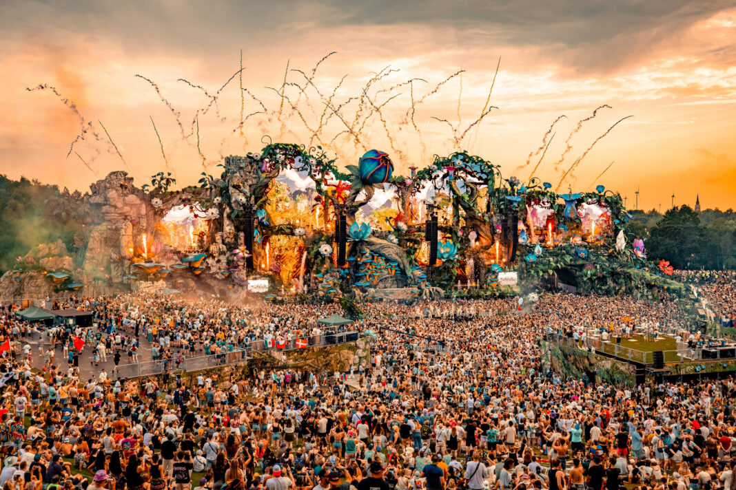 Tren Musik dan Aktivitas di Coachella & Tomorrowland 2026